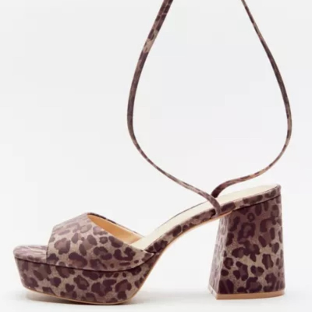 It and outfitter shoes